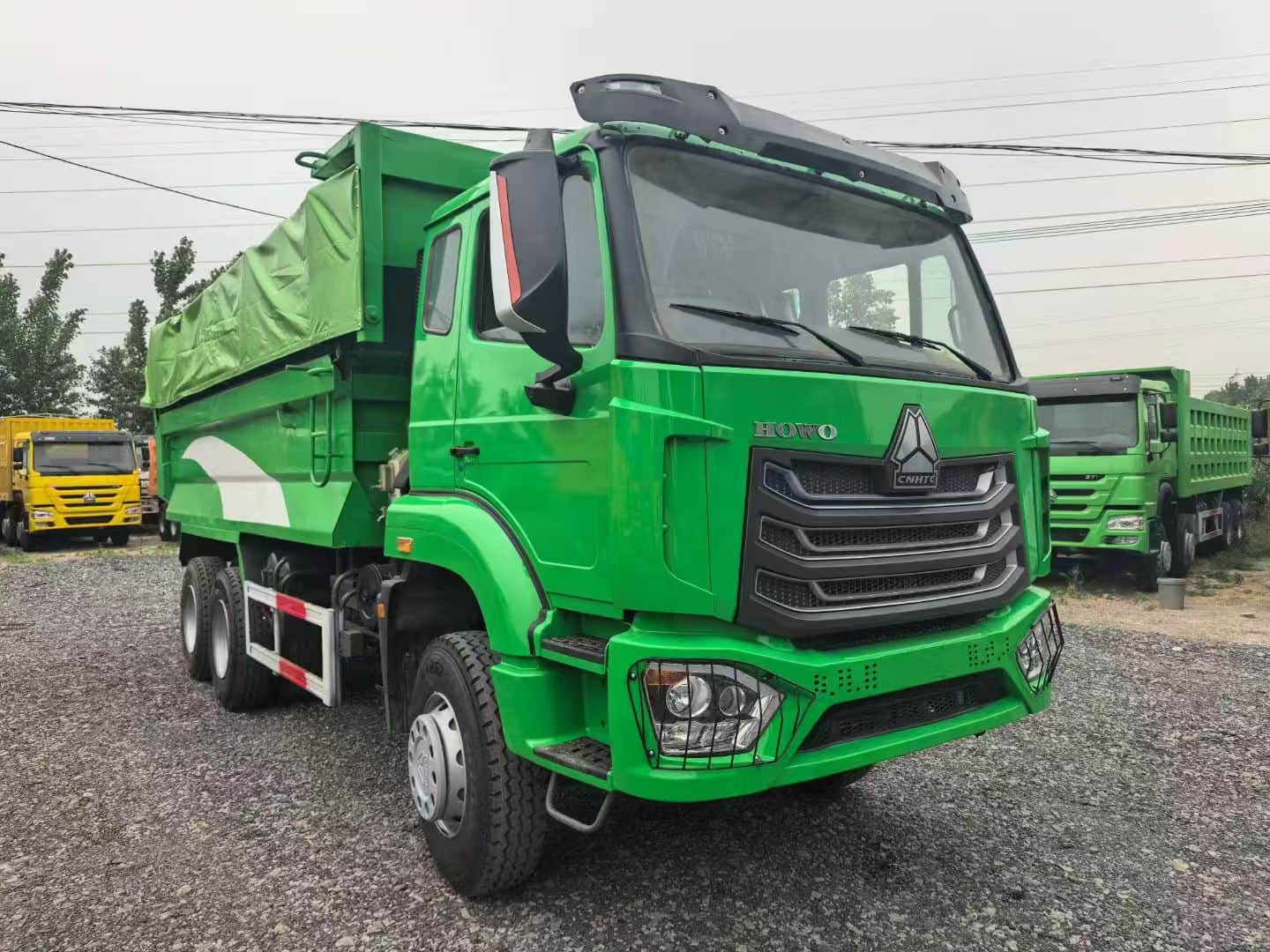 SINOTRUK HOWO டம்ப் டிரக்குகள்